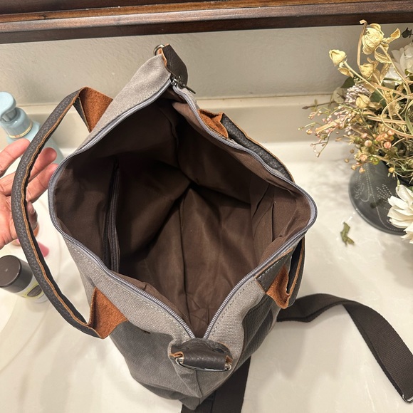 New Threaded Pear Canvas Tote Nag weekend Getaway Carry on with Multiple Pockets - Picture 7 of 9